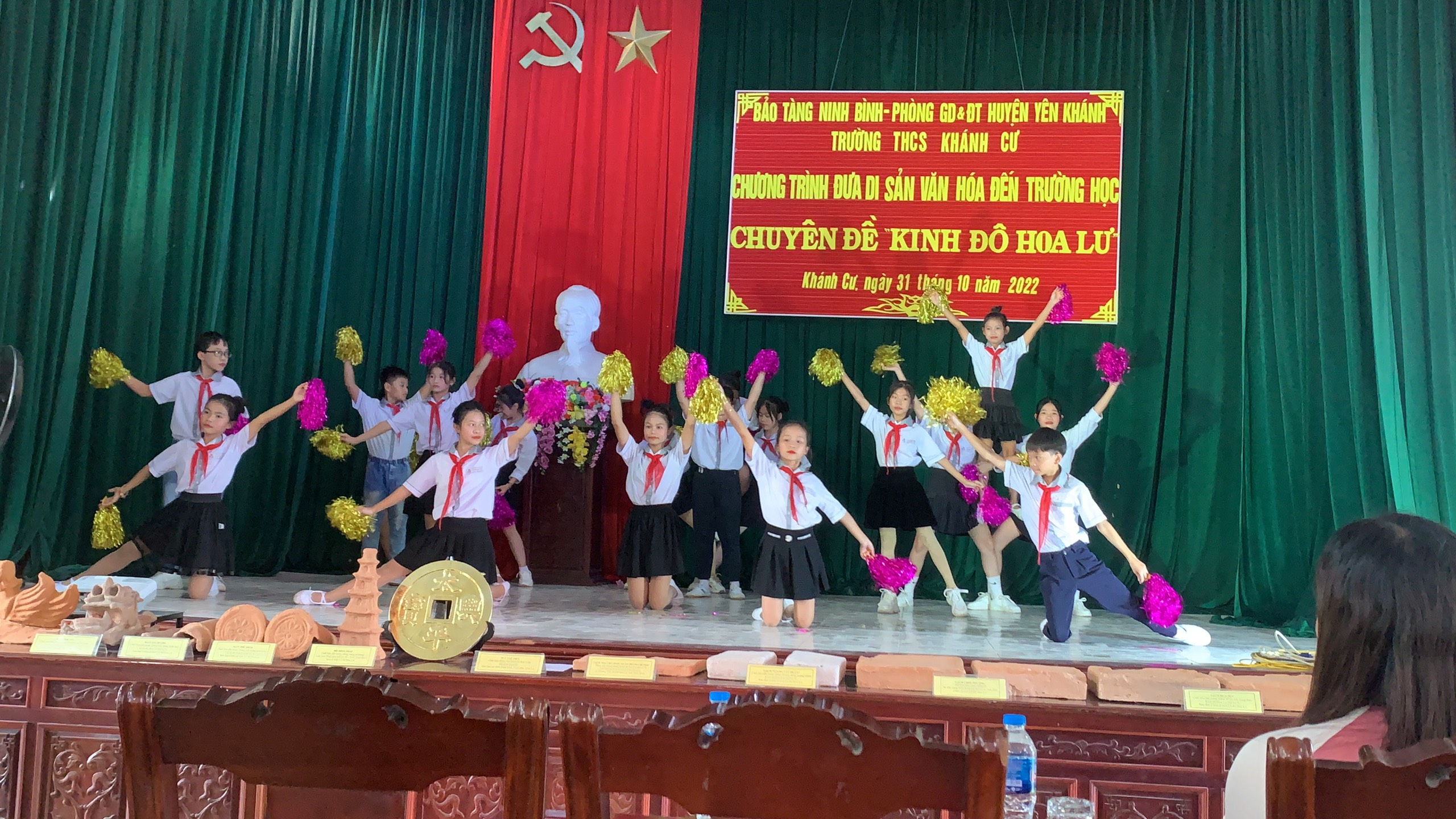 Trường THCS Khánh Cư phối hợp với viện bảo tàng Ninh Bình tổ chức chuyên đề “Đưa di sản văn hóa đến trường học”.